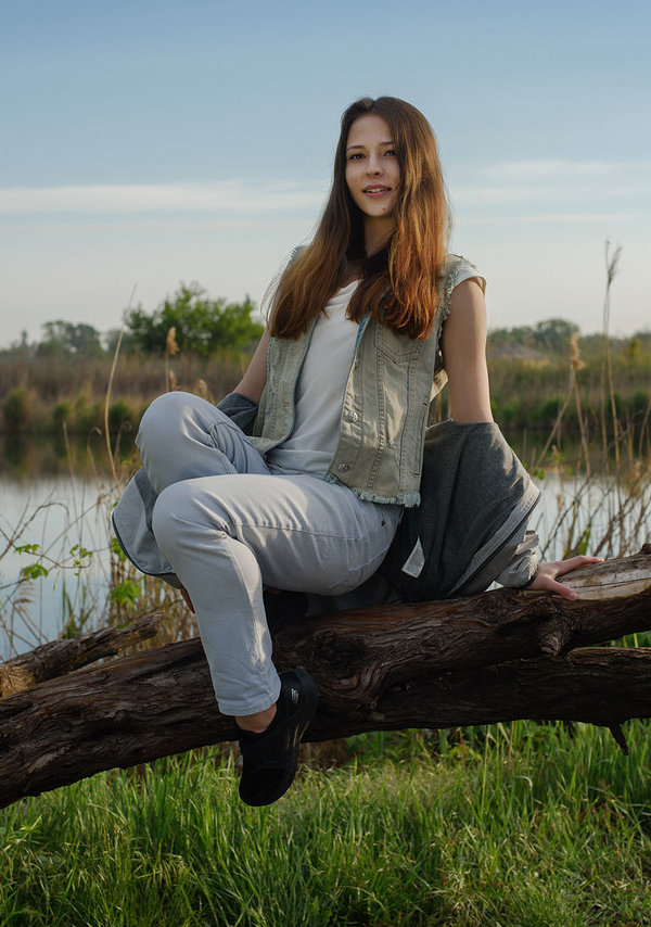 Ангелина, 18